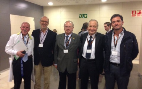 Dr. Muela Y Dr. Montilla junto a los Dres Aragon, Aramburu y Cartier (de izquierda a derecha). Expertos mundiales en Cirugía Unicompartimental de Rodilla.