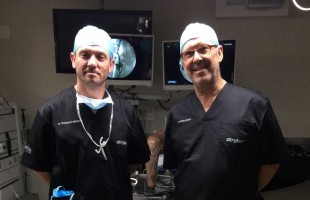 Dr. Muela y Dr. Montilla. Profesores en el Curso de Reconstrucción de Ligamento Cruzado Anterior y Ligamento Cruzado Posterior en Madrid (2)