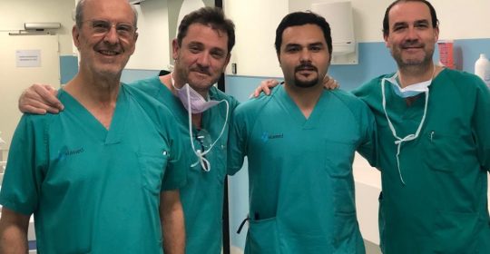 Cirugía de cadera en Sevilla: estancia del fellow chileno Dr. López Reyes en el equipo COT